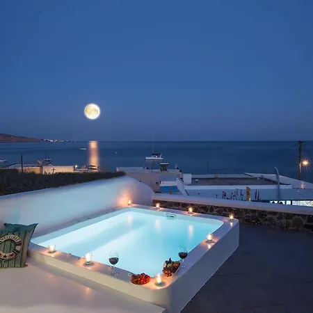 William's Red Beach Villa